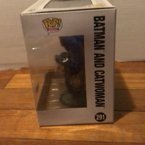 Batman and cat woman funko pop - Picture 2 of 4